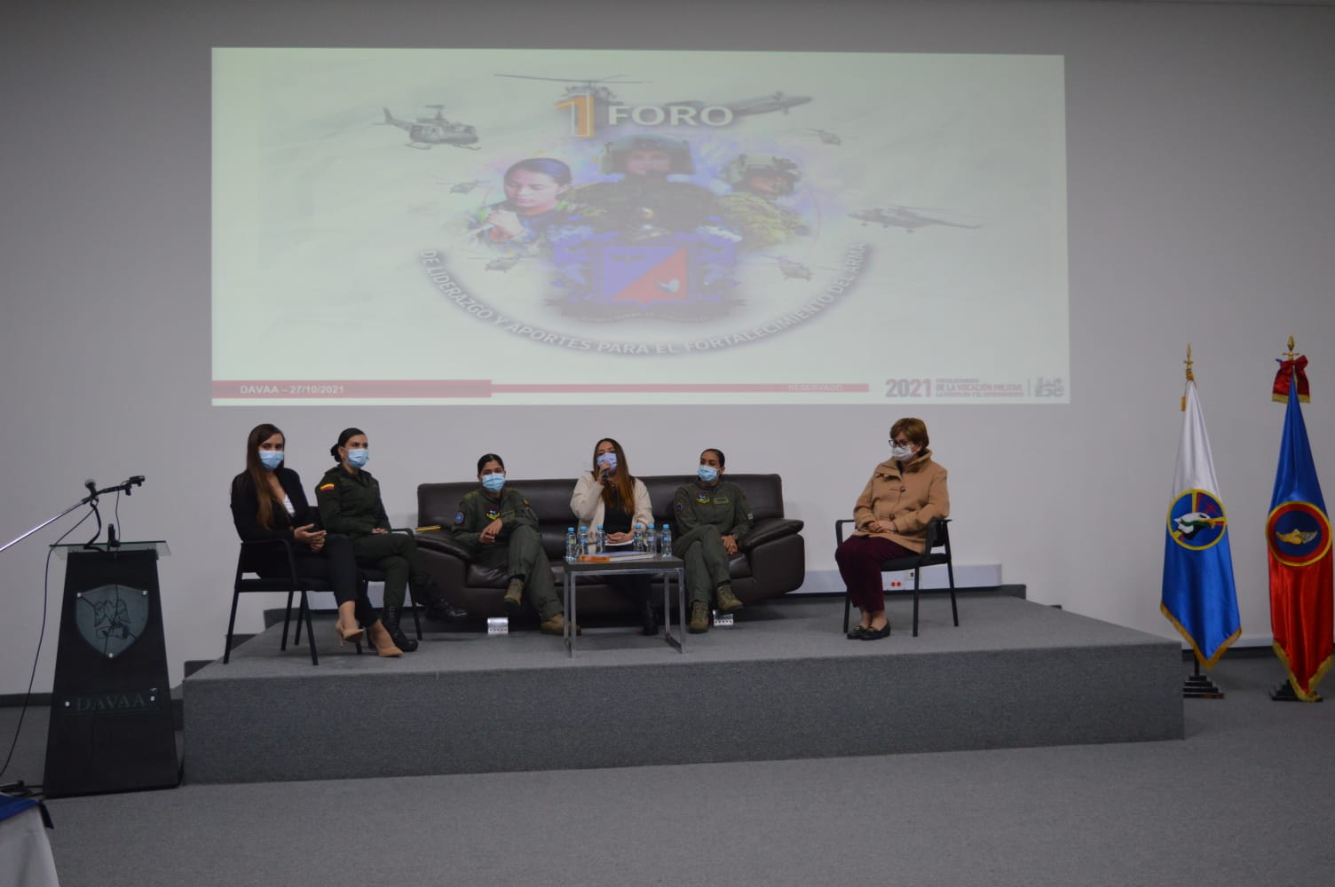Foro de la mujer sobre el liderazgo y fortalecimiento del arma