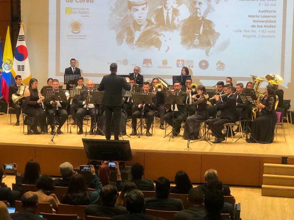 Presentación de la banda sinfónica en la inauguración del Museo virtual de los Veteranos Colombianos de la Guerra de Corea