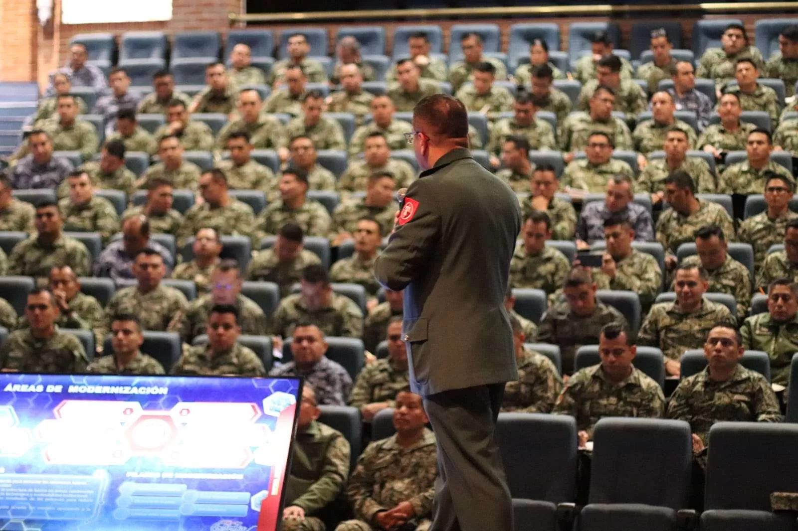 El Comando de Transformación del Ejército del Futuro expone a delegación mexicana la importancia de los procesos de modernización y la transformación militar
