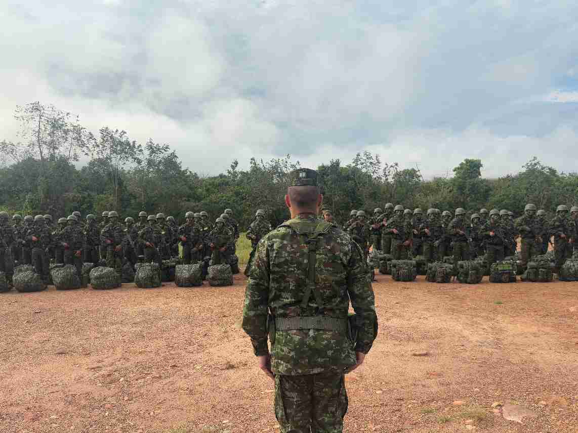 Valor y determinación: el mensaje del Sargento Mayor de Comando del Ejército a los alumnos del Curso No. 82