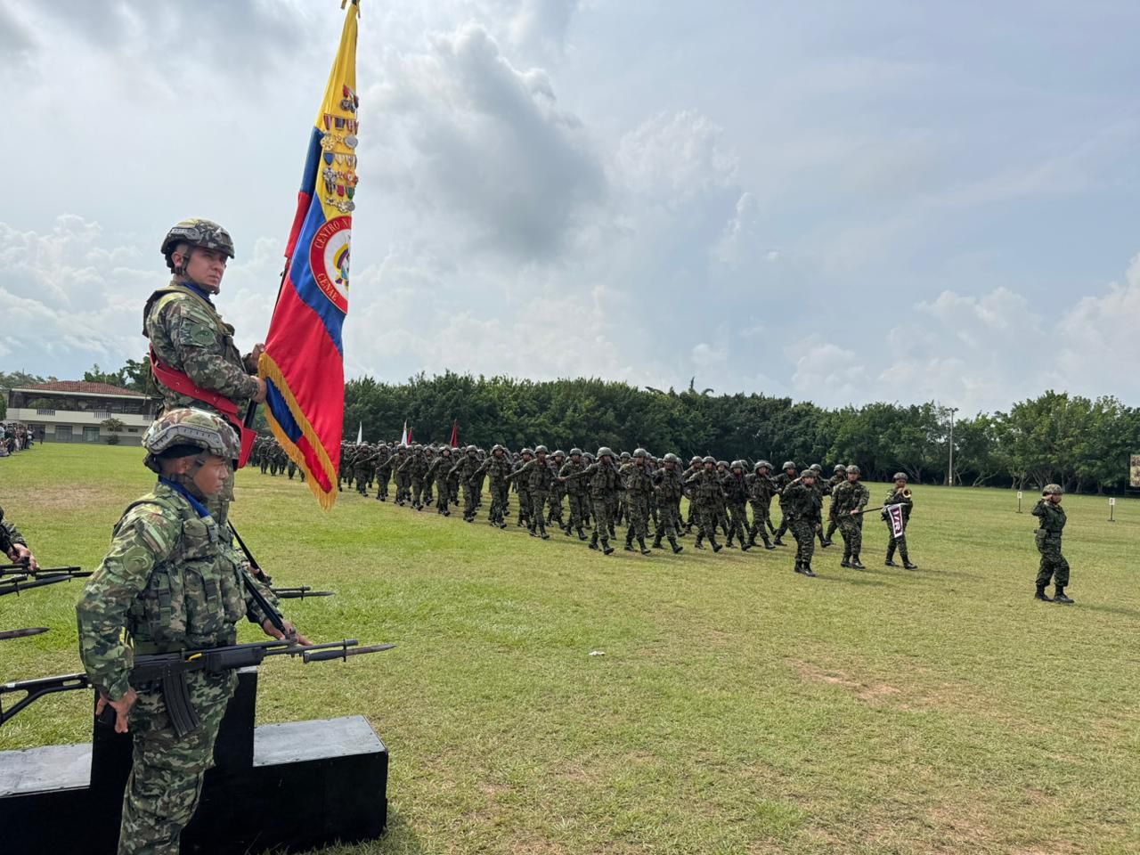 More than 640 soldiers swear to defend Colombia with honor