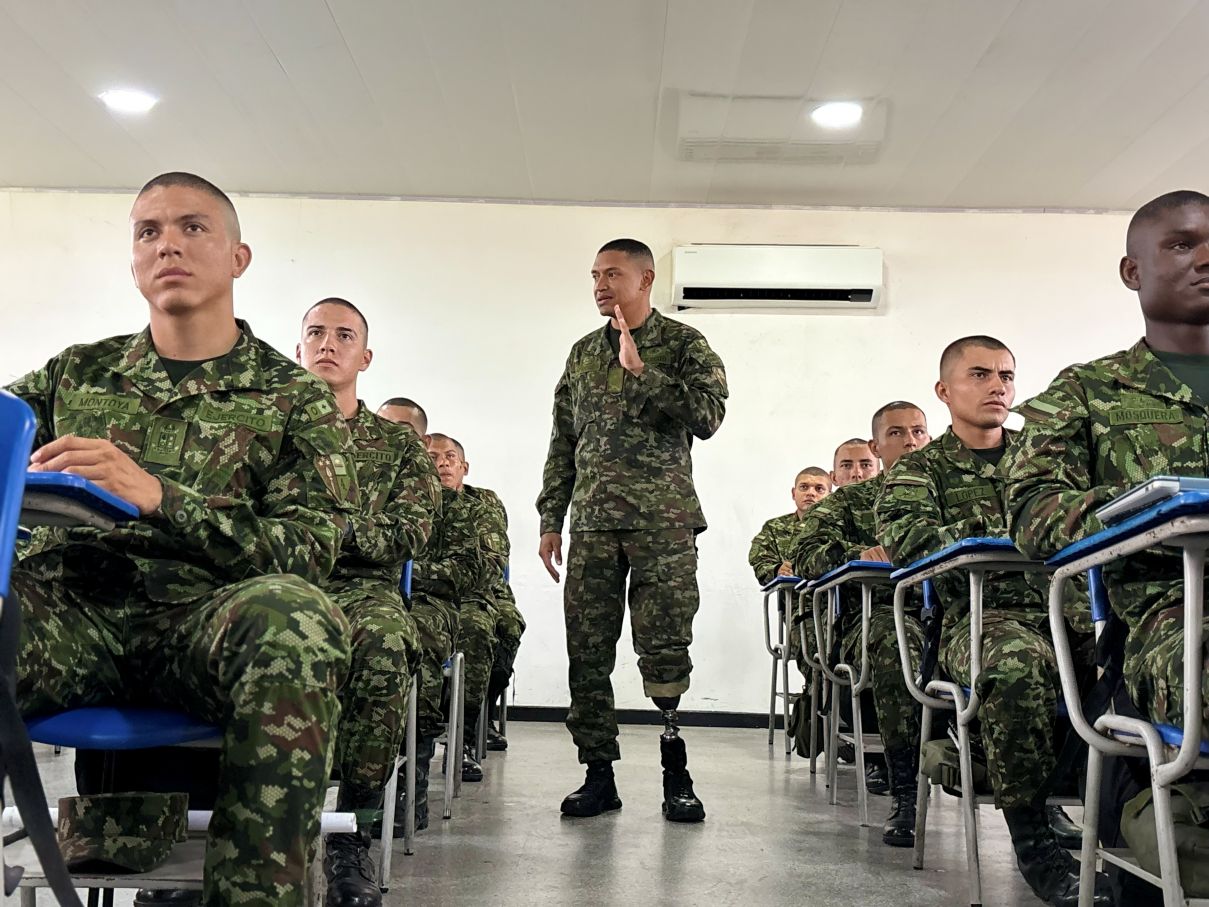 El instructor de la Escuela Militar de Suboficiales del Ejército Nacional que ni una mina lo pudo detener