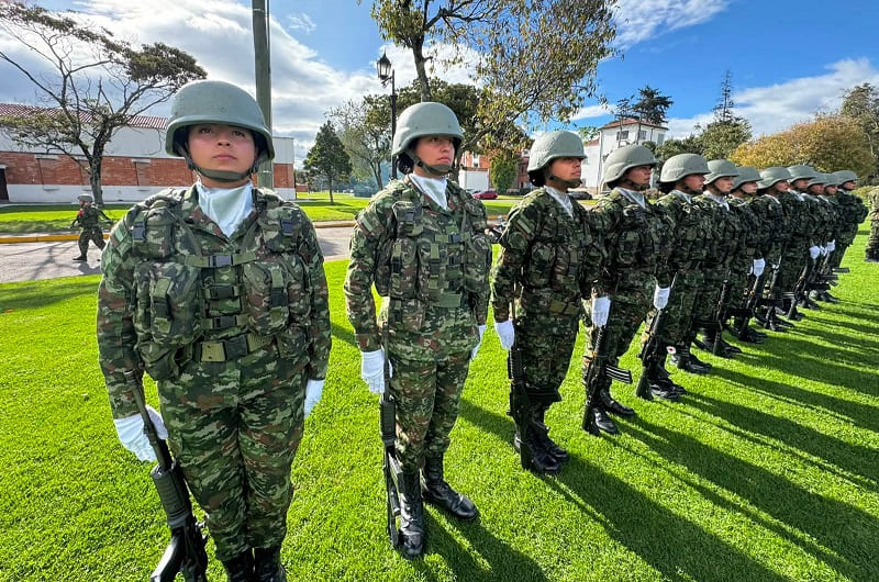 “Yes, I swear!” said the soldiers of the Recruitment Command in unison as they took the oath of allegiance to the flag and reaffirmed their commitment to serve Colombia