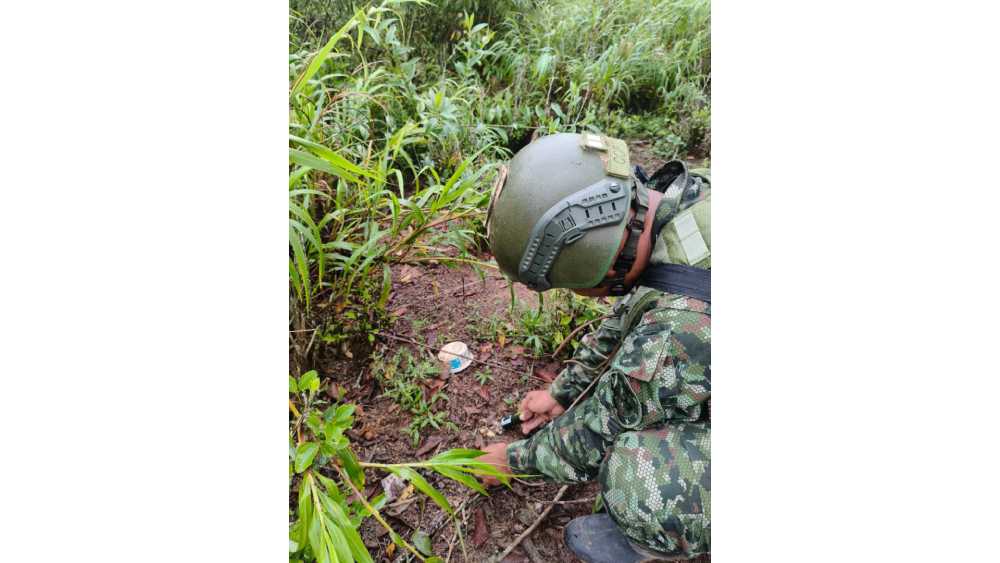 Ejército Nacional neutralizó dos dispositivos explosivos cerca de un colegio y una vivienda en El Plateado, Cauca