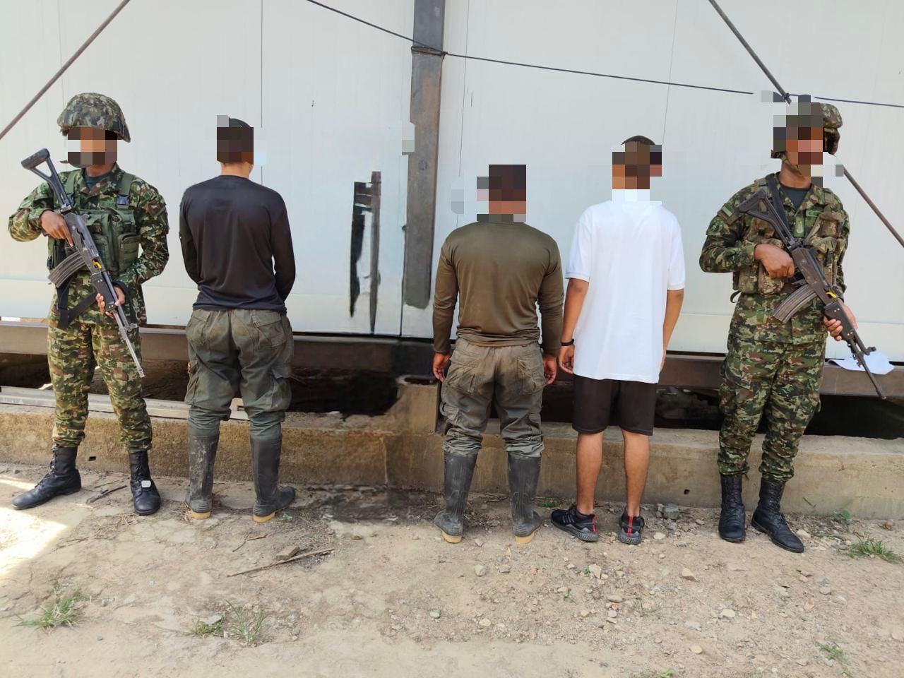 Ofensiva del Ejército en Norte de Santander deja la recuperación de un menor de edad y la presentación voluntaria de tres personas