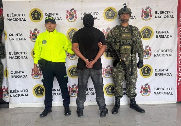 Alias "Culebro," a suspected leader of the Gulf Clan armed group and the alleged mastermind behind an attack in which two police officers were killed in southern Bolívar, was captured in Barrancabermeja