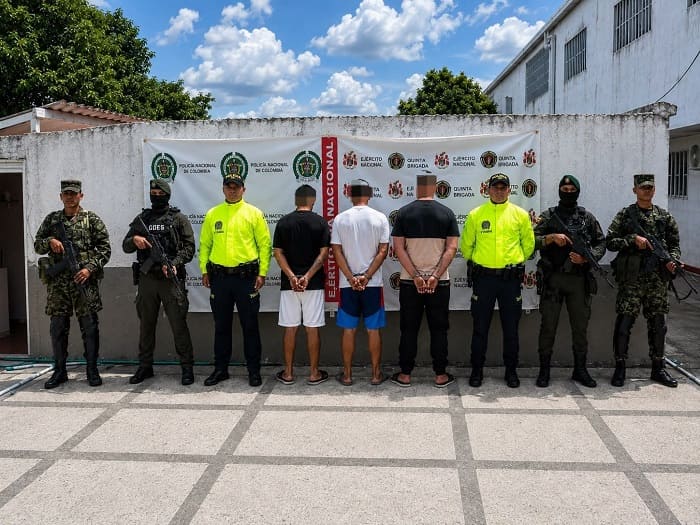 Three alleged members of the Gulf Clan armed group were arrested in Santander on charges of extortion and other crimes