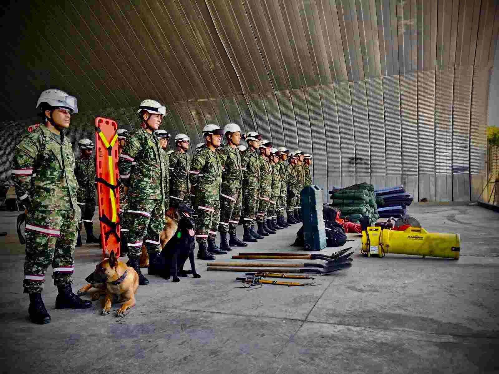 Five platoons of Army rescue soldiers are preparing to assist areas affected by the earthquake